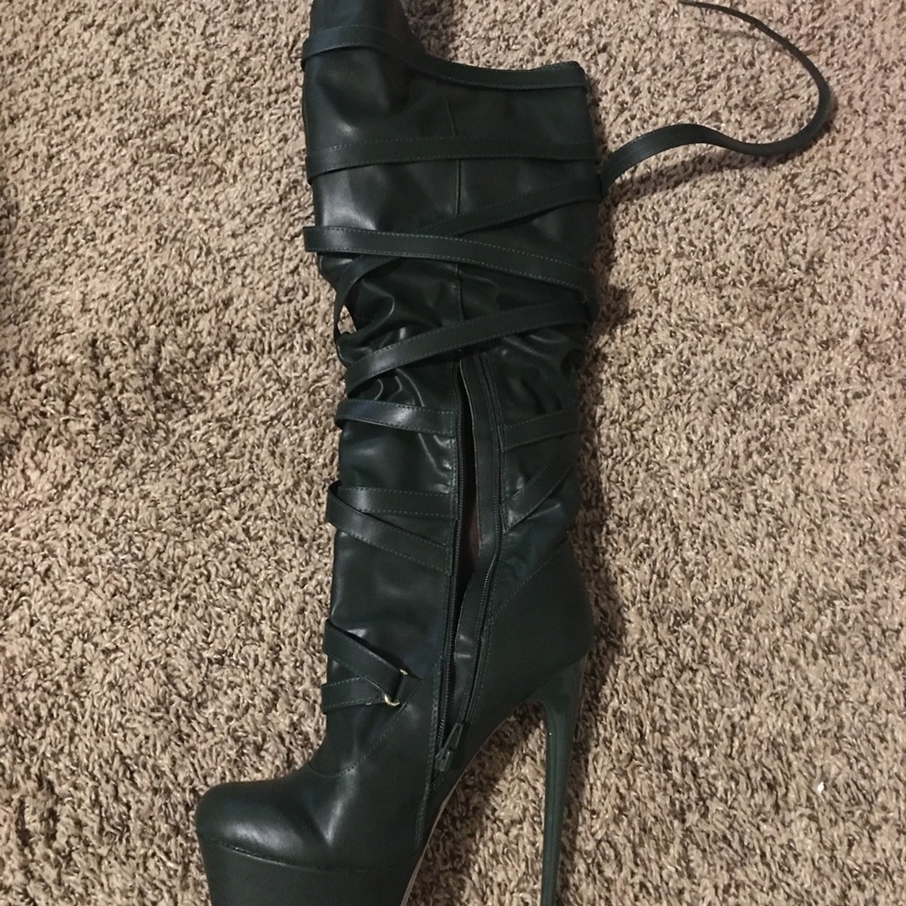 Green lantern knew high boots